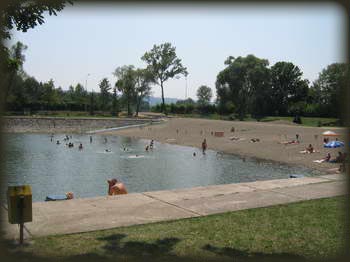 Jezero Oaga na Ibarskoj magistrali poed skretanja za Lazarevac, pruilo mi je poteno skrovite za popodnevni odmor